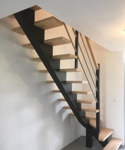 escalier industriel limon central gamme prestige