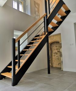 escalier noir bois hevea sans contremarche